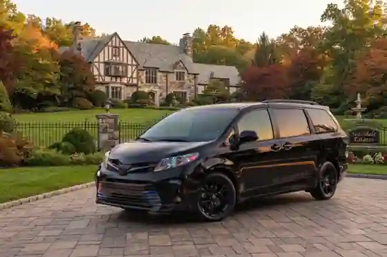 Book a White Plains taxi to HPN, LGA, JFK, EWR and Teterboro &mdash; flat fare, tolls included, 24/7